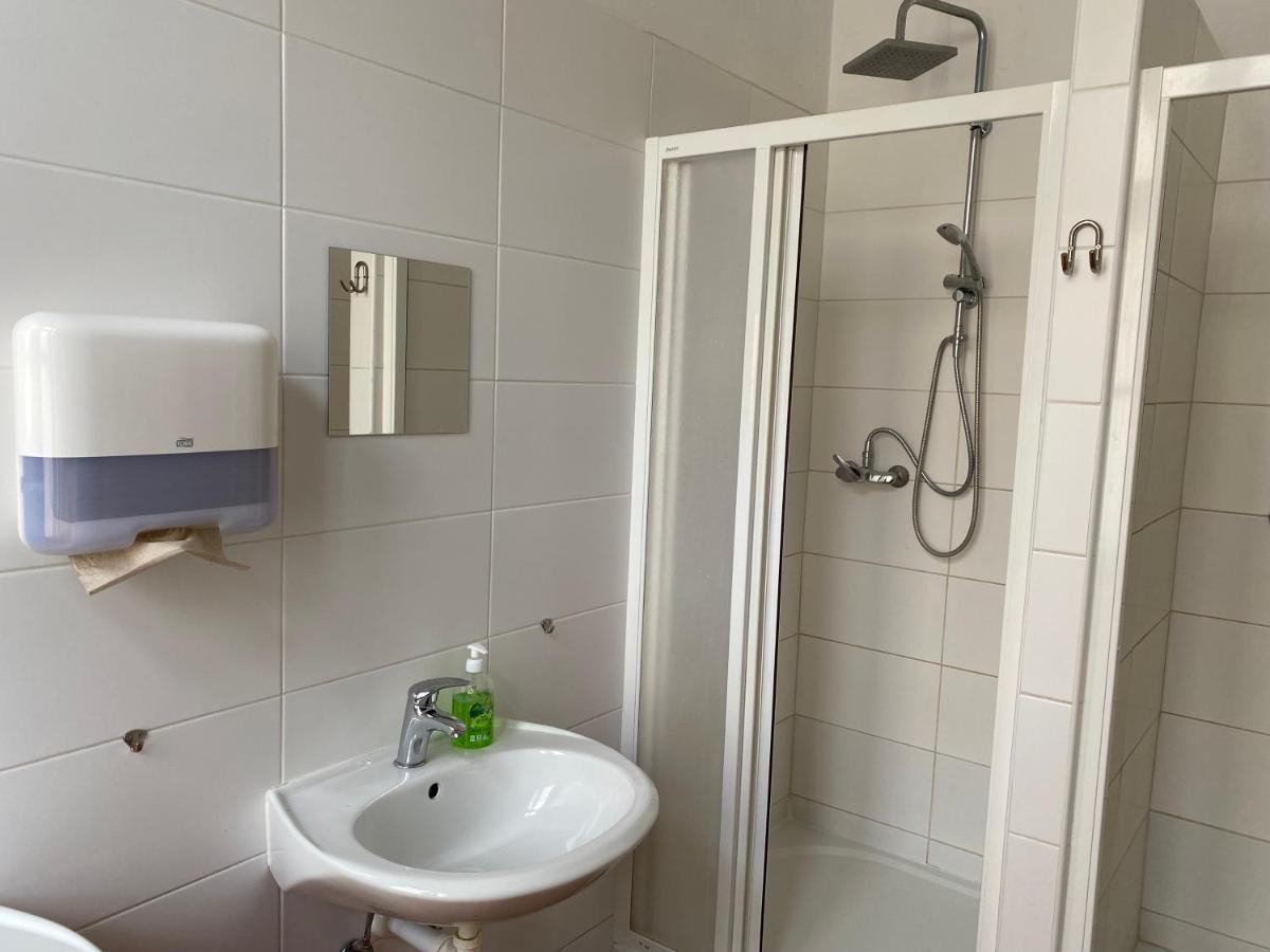 Hostel Emma Praha Bagian luar foto