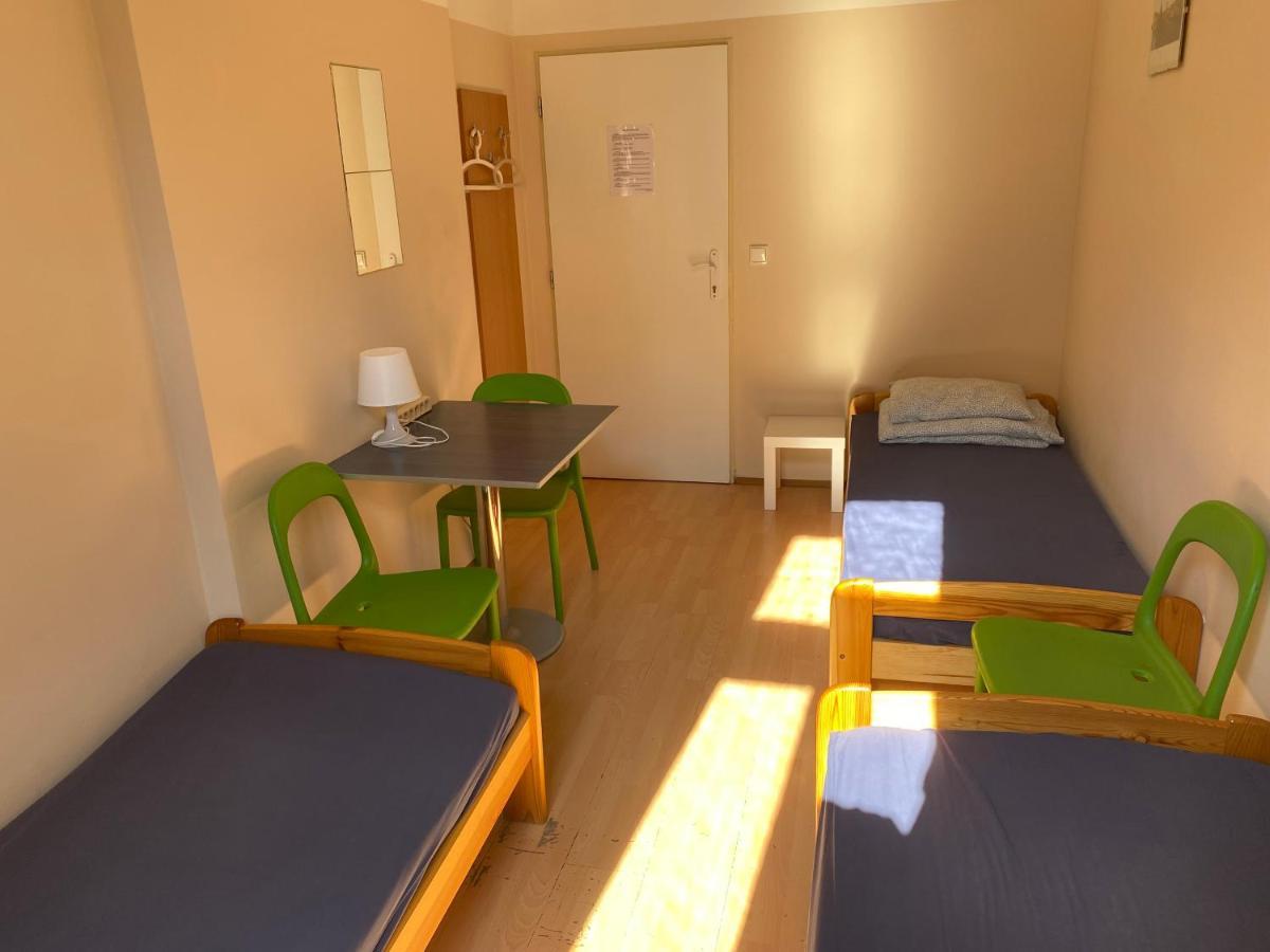 Hostel Emma Praha Bagian luar foto