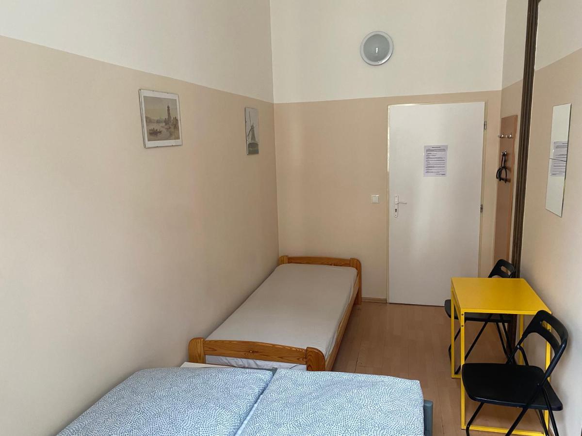 Hostel Emma Praha Bagian luar foto