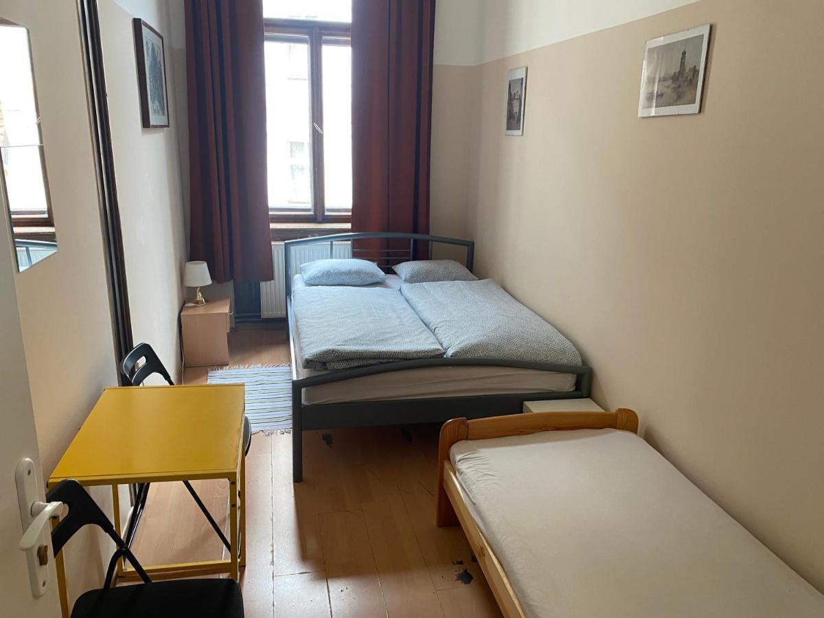 Hostel Emma Praha Bagian luar foto