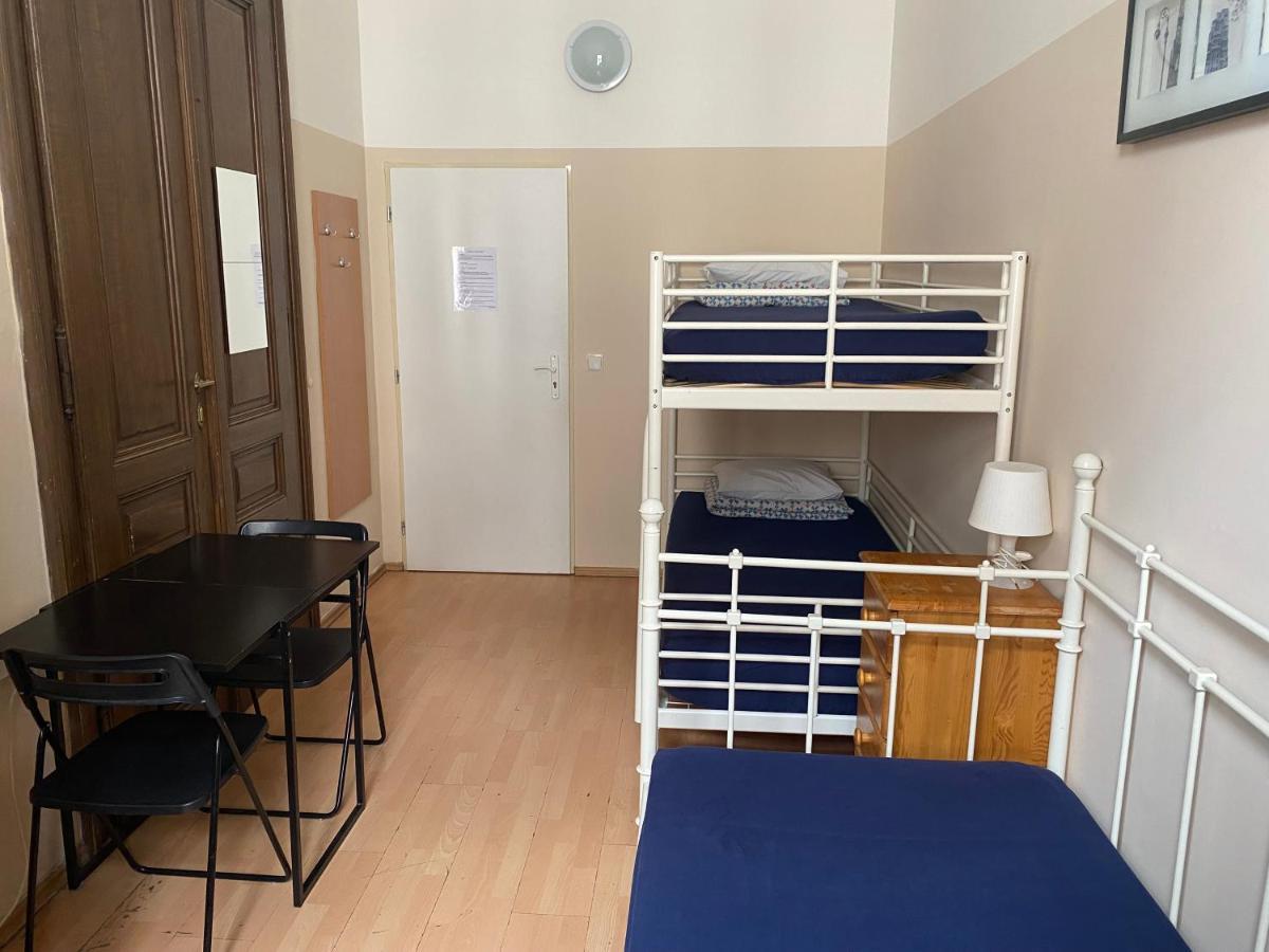 Hostel Emma Praha Bagian luar foto